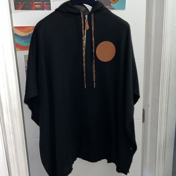 Louis Vuitton Sweaters - Louis Vuitton cashmere logo Poncho